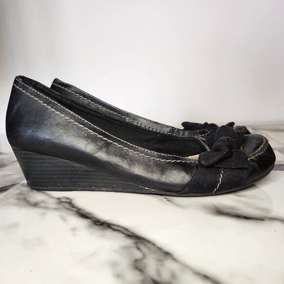 🎊3 FOR $10  AMERICAN EAGLE WOMENS SIZE 8W BLACK WEDGE HEELS WITH BOW ON TOE - Picture 6 of 9